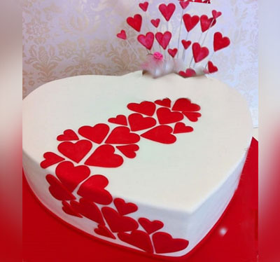 Cakes :: Gorgeous Heart shape Cake